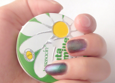 贺本清小甘菊经典护手霜性价比高吗？吸收好吗？