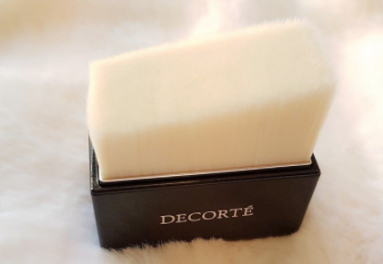 黛珂粉底刷测评?简单介绍一下? 黛珂粉底刷测评?简单介绍一下?