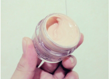 玉兰油眼霜滋润度怎么样?对细纹效果好吗? 玉兰油眼霜滋润度怎么样?对细纹效果好吗?