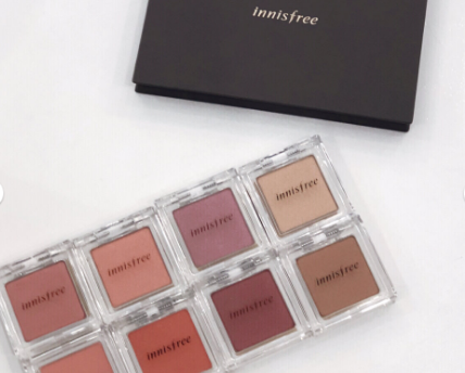 悦诗风吟的组合盘眼影有三种质地吗?谁能具体介绍一下? 悦诗风吟的组合盘眼影有三种质地吗?谁能具体介绍一下?