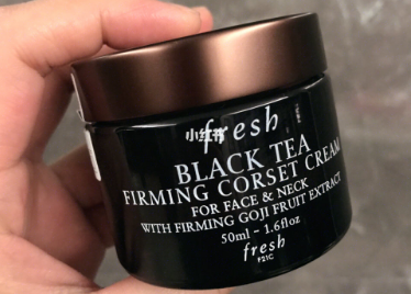 馥蕾诗红茶面霜好用吗？保湿持久度如何？