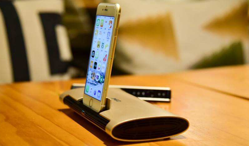 坚果m6好还是坚果c6好?坚果投影仪M6可以适配手机吗? 坚果m6好还是坚果c6好?坚果投影仪M6可以适配手机吗?