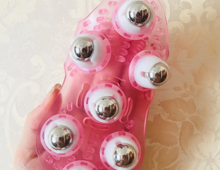 名创优品的七龙珠按摩仪什么材质？使用感好吗？