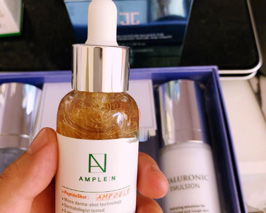 高丽雅娜线肽精华好用吗?滋润效果如何? 高丽雅娜线肽精华好用吗?滋润效果如何?