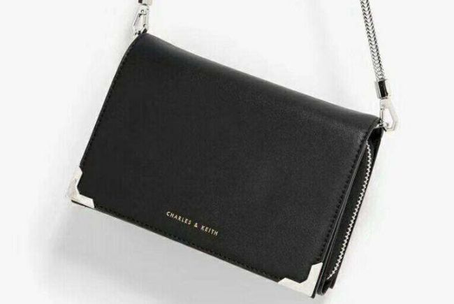 charles keith包包价位？谁能介绍一下？