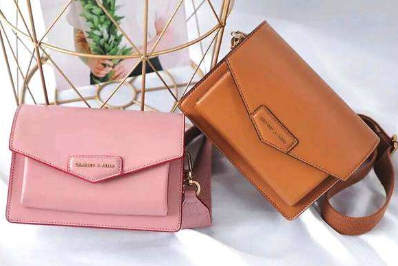 小ck邮差包值得买吗?好保养吗? 小ck邮差包值得买吗?好保养吗?