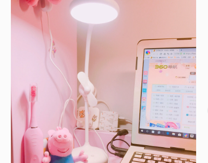 名创优品的台灯有几档调光?光线柔和吗? 名创优品的台灯有几档调光?光线柔和吗?