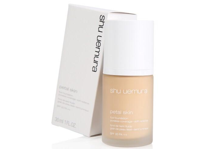 植村秀花瓣粉底好用么?干皮适合吗? 植村秀花瓣粉底好用么?干皮适合吗?