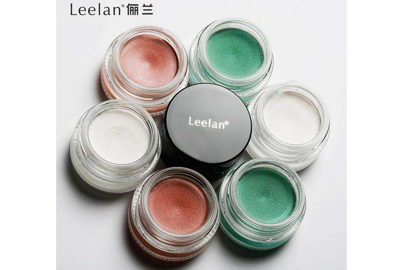 双色眼影怎么用?双色眼影好用吗? 双色眼影怎么用?双色眼影好用吗?