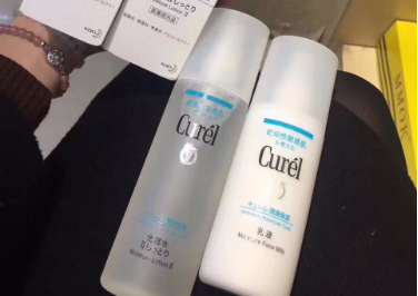 珂润水乳专为敏感肌吗？保湿效果好吗？