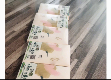 三草两木小养面膜补水强吗？精华液多吗？