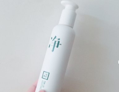 三草两木的洁面乳是乳液质地吗?温和吗? 三草两木的洁面乳是乳液质地吗?温和吗?