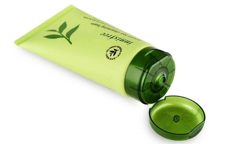 补水洗面奶哪个牌子好?谁能推荐一下? 补水洗面奶哪个牌子好?谁能推荐一下?