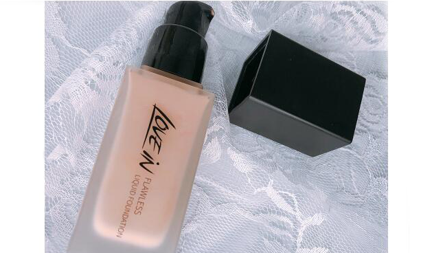 恋意这个品牌安全吗?恋意粉底液那个色号吗? 恋意这个品牌安全吗?恋意粉底液那个色号吗?