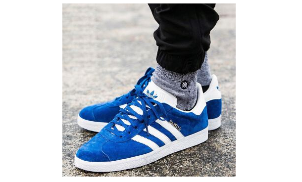 adidas三叶草 2018新鞋透气？鞋码正常吗？