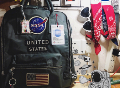 NASA双肩包什么面料？容量大吗？