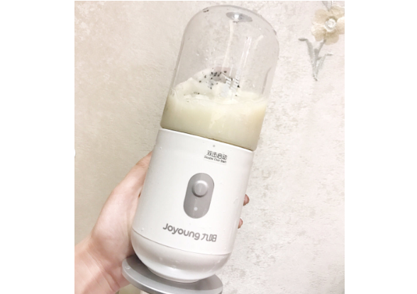 九阳胶囊榨汁机怎么样？使用起来方便吗？