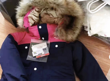北脸儿童羽绒服很暖吗？自发热吗？