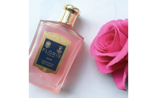 floris 漱口水 透明吗？floris玫瑰漱口水价格高吗？