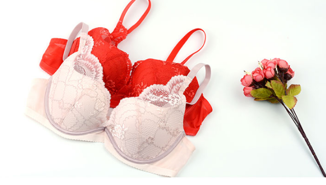 安莉芳胸罩偏大吗?安莉芳红色胸罩好看吗? 安莉芳胸罩偏大吗?安莉芳红色胸罩好看吗?