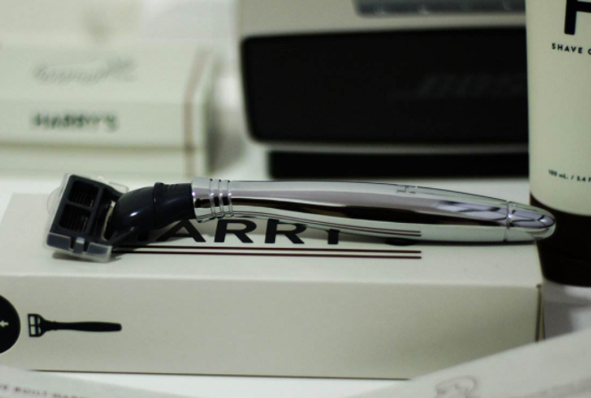 harry's剃须刀怎么样？有礼盒套装吗？