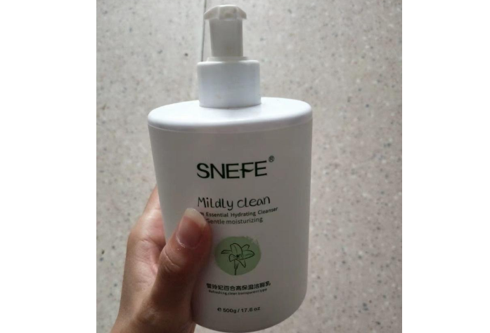 雪玲妃的洗面奶好用不?控油效果如何? 雪玲妃的洗面奶好用不?控油效果如何?