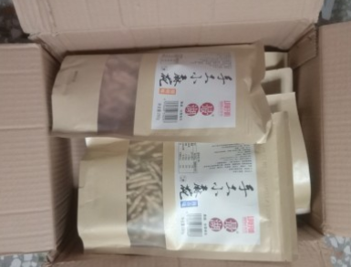 爱尚小芳芳麻花开箱 试吃分享 爱尚小芳芳麻花开箱 试吃分享