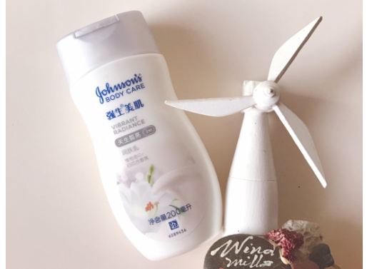 强生身体乳哪款好?强生身体乳推荐? 强生身体乳哪款好?强生身体乳推荐?