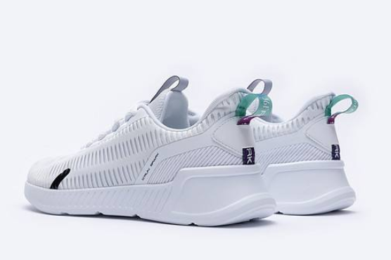 361国际款跑鞋哪款好?穿着好看吗? 361国际款跑鞋哪款好?穿着好看吗?