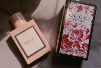 适合送女生的情人节礼物香水篇 好闻不贵 适合送女生的情人节礼物香水篇 好闻不贵