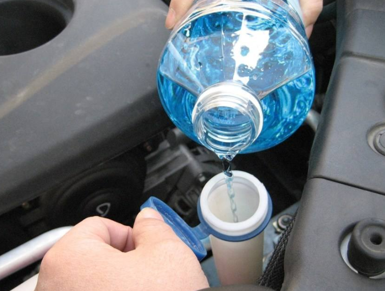 老司机告诉你春节长途开车 出发前车子要做哪些检查? 老司机告诉你春节长途开车 出发前车子要做哪些检查?