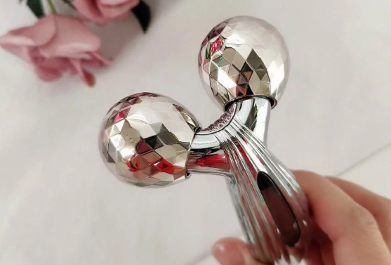 送女友的情人节好礼物 美容仪错不了 送女友的情人节好礼物 美容仪错不了