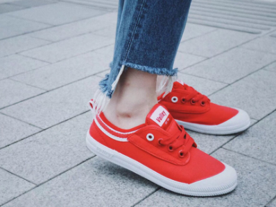 本命年怎么选好看的鞋?看看这几款如何? 本命年怎么选好看的鞋?看看这几款如何?