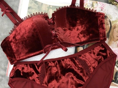 本命年必穿红内衣和红袜子,怎么选呢? 本命年必穿红内衣和红袜子,怎么选呢?