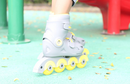 儿童轮滑鞋怎么选?推荐一款适合初学者的? 儿童轮滑鞋怎么选?推荐一款适合初学者的?