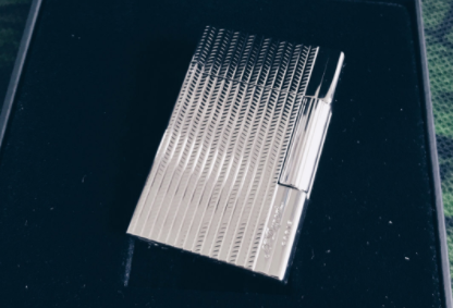 都彭和zippo哪个好?都彭打火机好用吗? 都彭和zippo哪个好?都彭打火机好用吗?