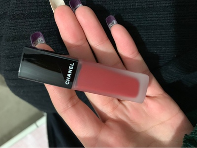 送闺蜜礼物 香奈儿唇釉154超显白 送闺蜜礼物 香奈儿唇釉154超显白