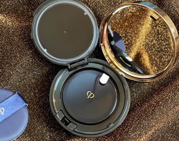 CPB气垫开箱测评 干皮可以入手试试 CPB气垫开箱测评 干皮可以入手试试