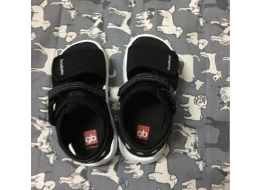 宝妈如何选购童鞋 宝宝的学步鞋和凉鞋怎么选 宝妈如何选购童鞋 宝宝的学步鞋和凉鞋怎么选