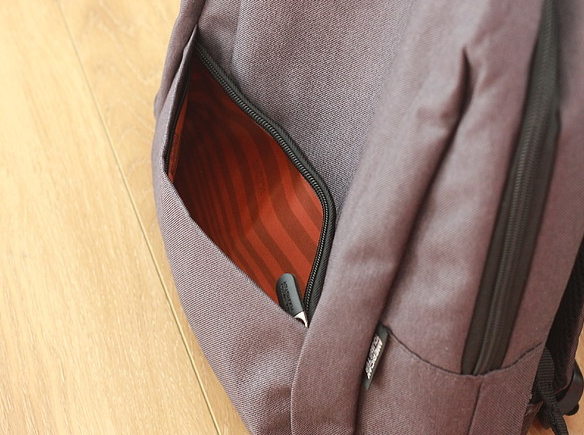 美旅AQ9双肩包简单开箱 美旅AQ9双肩包简单开箱