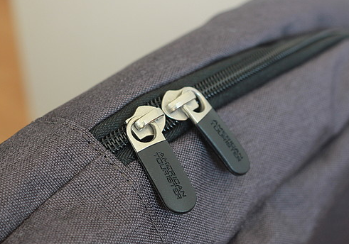 美旅AQ9双肩包简单开箱 美旅AQ9双肩包简单开箱