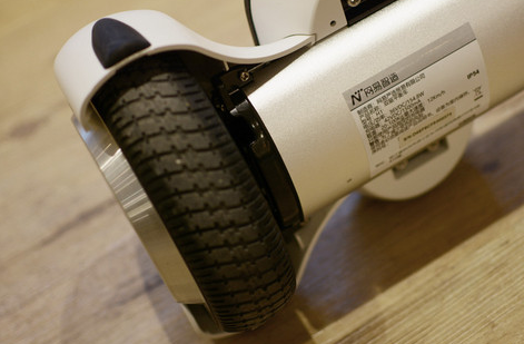 网易严选平衡车开箱 骑上它你就是最靓的仔 网易严选平衡车开箱 骑上它你就是最靓的仔