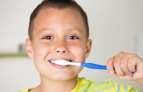 如何像美国人一样拥有一口洁白的牙齿和健康的口腔? 如何像美国人一样拥有一口洁白的牙齿和健康的口腔?