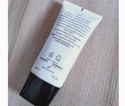 你还在用粉底液吗?来试试CC霜 你还在用粉底液吗?来试试CC霜