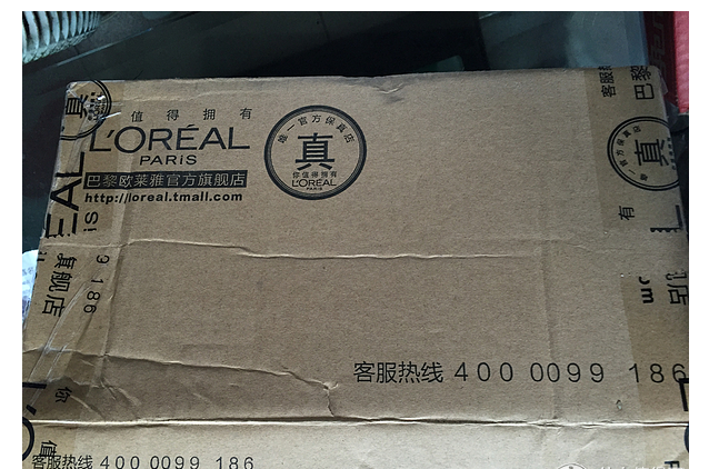 L`OREAL巴黎欧莱雅奇焕护发精油开箱 分享个人护发体验 L`OREAL巴黎欧莱雅奇焕护发精油开箱 分享个人护发体验