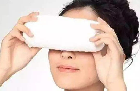 去除眼部皱纹小技巧 分享3款好用且不贵的眼膜 去除眼部皱纹小技巧 分享3款好用且不贵的眼膜