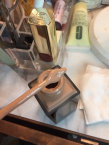 你只知道ysl超模粉底液吗？羽毛墨水粉底液更值得一试