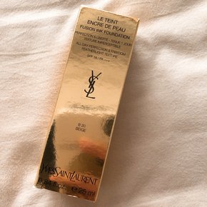 你只知道ysl超模粉底液吗？羽毛墨水粉底液更值得一试