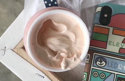 八款平价好用的素颜霜 给你素颜好气色 八款平价好用的素颜霜 给你素颜好气色