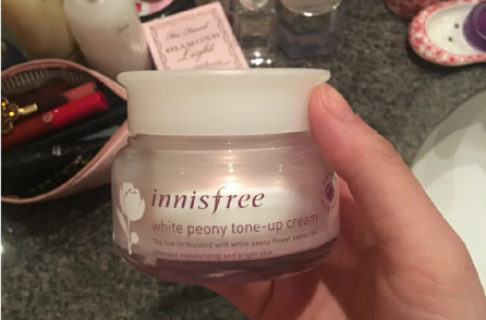 八款平价好用的素颜霜 给你素颜好气色 八款平价好用的素颜霜 给你素颜好气色